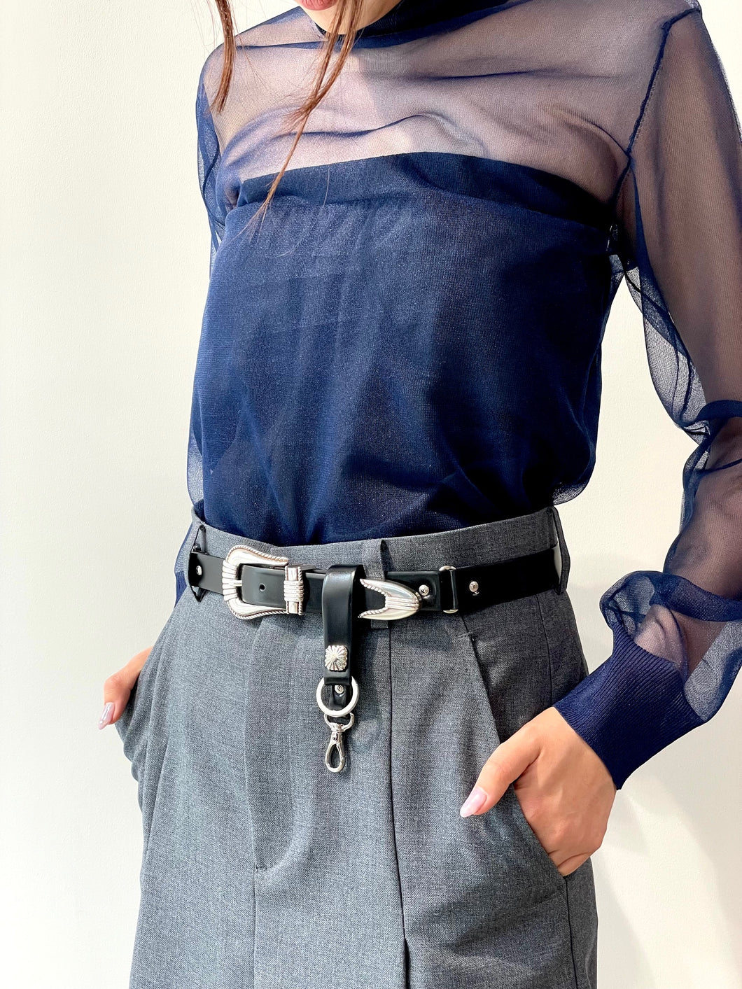 Metal buckle belt with key ring