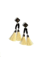 画像をギャラリービューアに読み込む, Double fringe earrings
