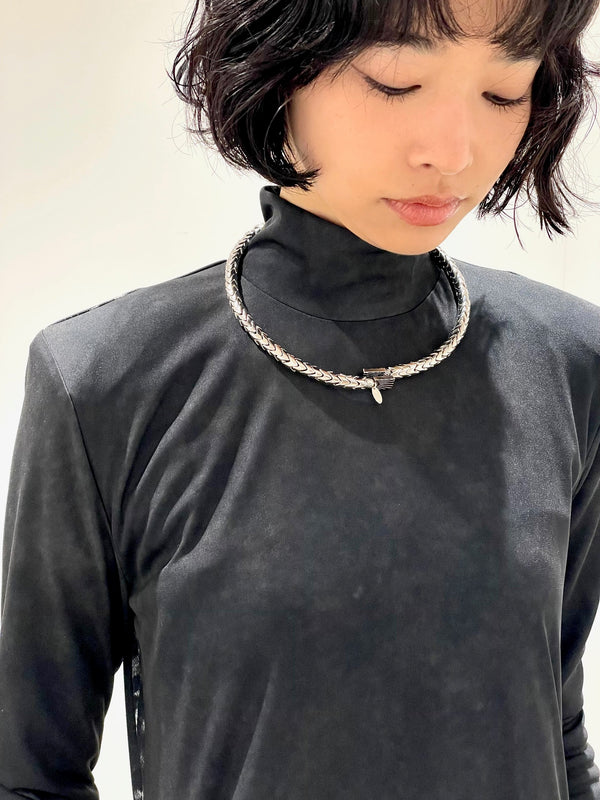 Metal choker