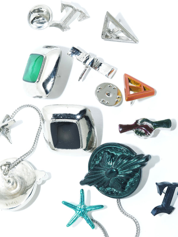 Metal pin set