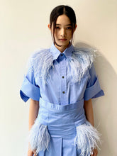 画像をギャラリービューアに読み込む, Cotton S/S shirt with feather
