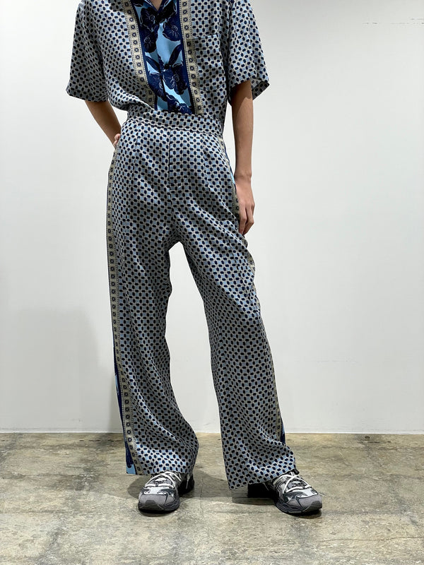 Inner print pants