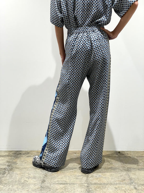 Inner print pants