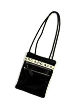 画像をギャラリービューアに読み込む, Repeat Neck Pouch
