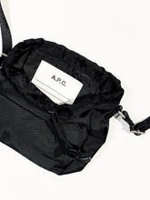 画像をギャラリービューアに読み込む, Backstage cross body pouch
