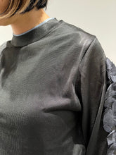 Motif knit pullover 2