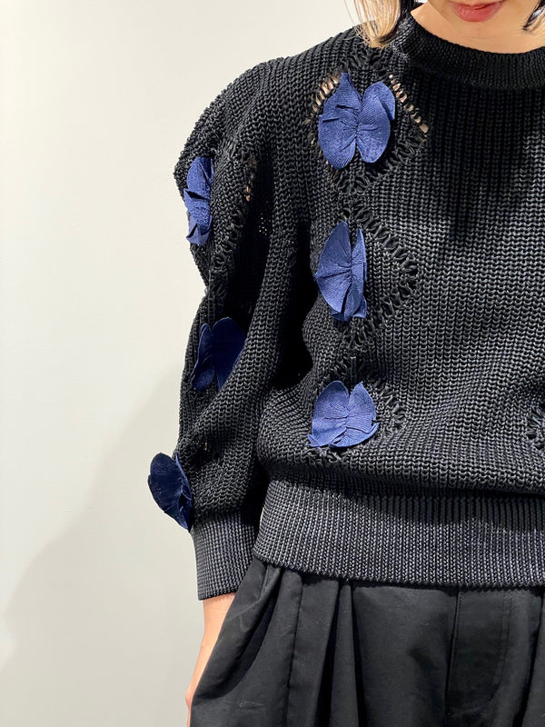 Motif knit pullover 1