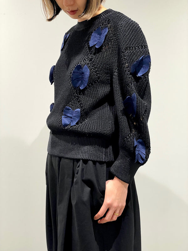 Motif knit pullover 1