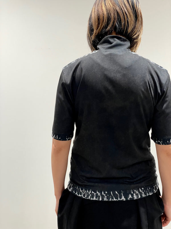 Smooth print top