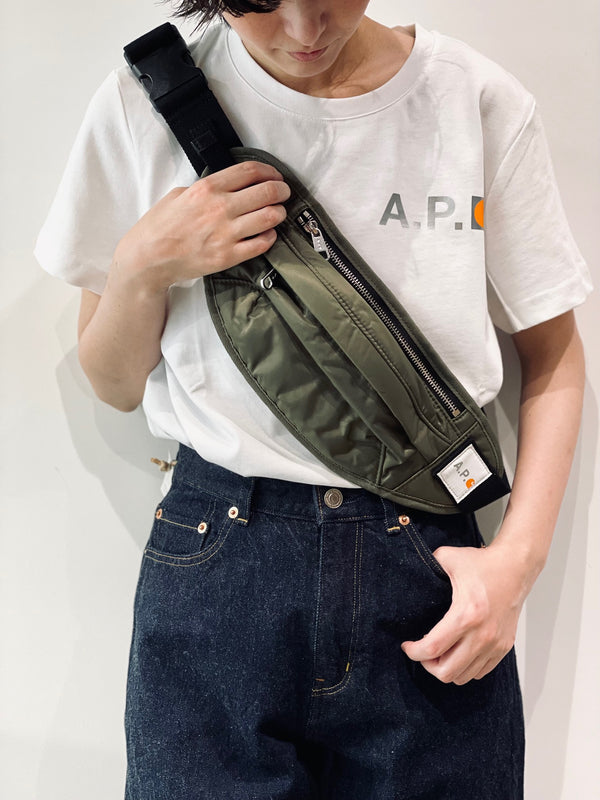 A.P.C. × Carhartt ロゴTシャツ