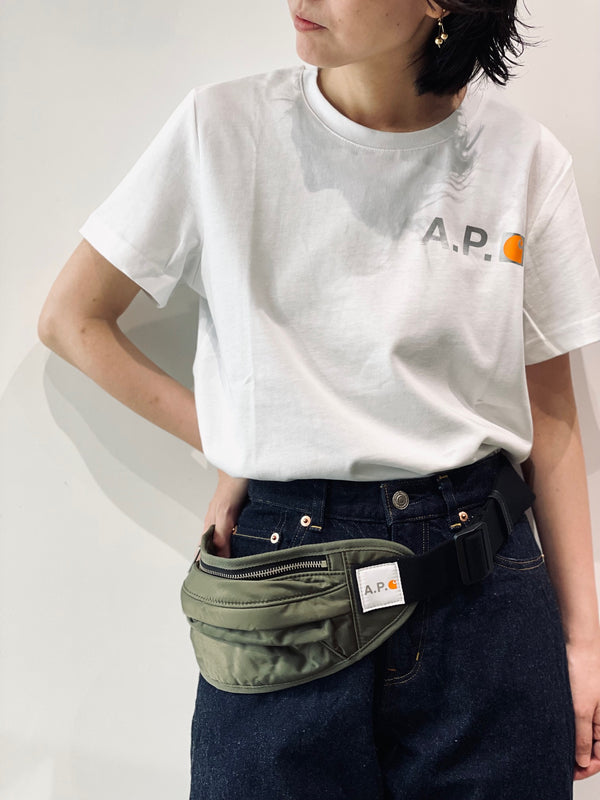 A.P.C. × Carhartt ロゴTシャツ