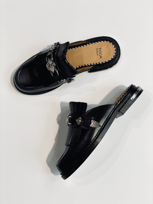 Kiltie loafer mule（WOMENS）